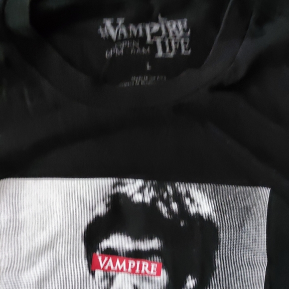 Bruce Lee Vampire Life men's Large - Picture 2 of 3